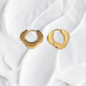 Aretes Huggies cuadrados